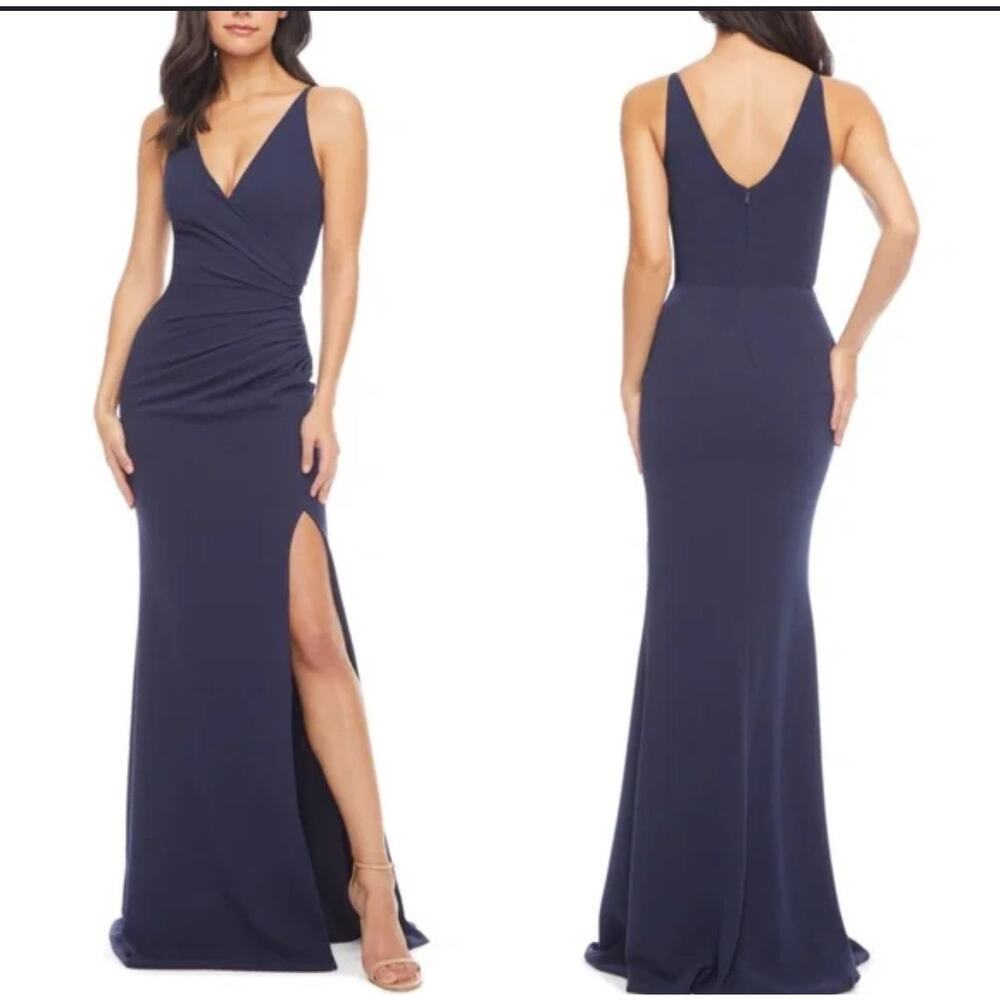 Dress The Population XS Navy V-Neck Ruched Side-Slit Evening Gown